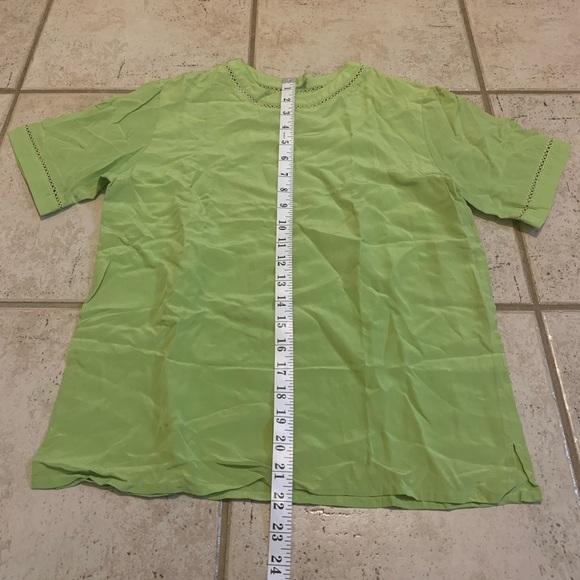 Vintage Casual Corner 100% Silk Lime Green Top Tee Blouse Crocheted Trim Sz S - Picture 6 of 6
